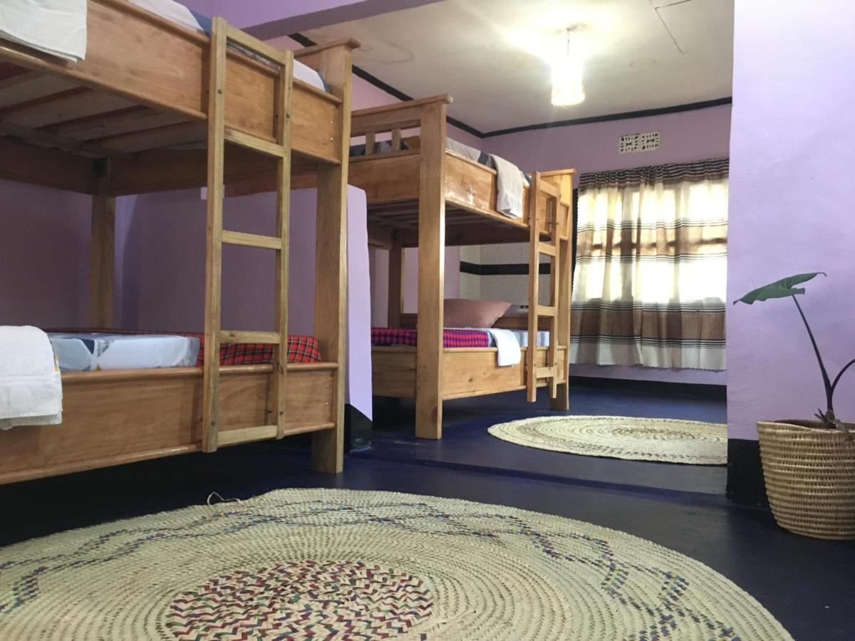 Ava Garden Backpackers Apartamento Mto wa Mbu Exterior foto